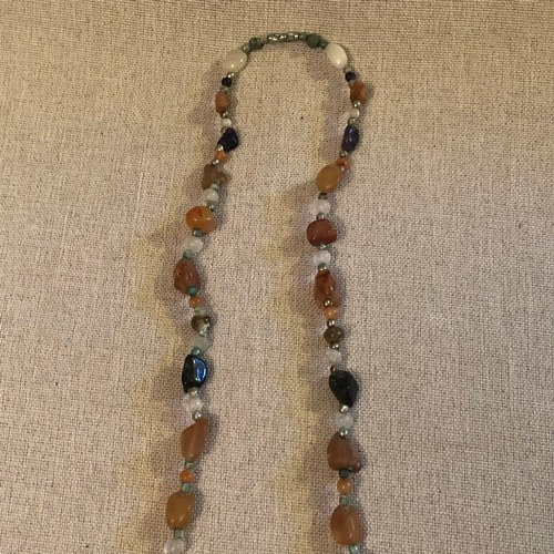 53 - Vintage Agate necklace.