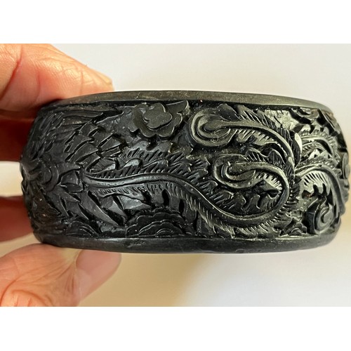 73 - Antique Chinese Carved dragon Black Cinnabar Bangle Bracelet Diameter 6.5cm