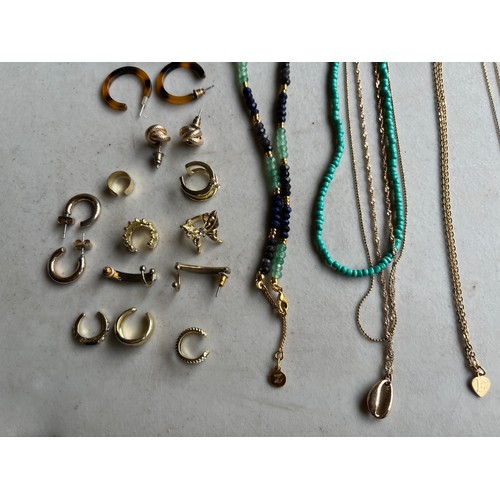 78 - Collection of necklaces, rings and other costume jewellery