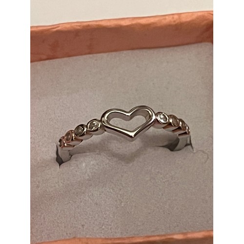 89 - S.925 Silver hallmarked heart motif ring size N 1/2