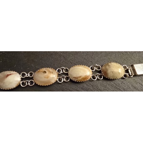 100 - onyx bracelet...19cm...