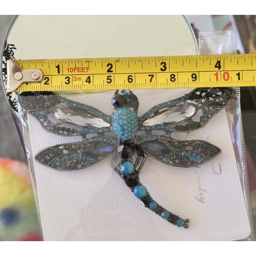 101 - Large quality Dragonfly Brooch.