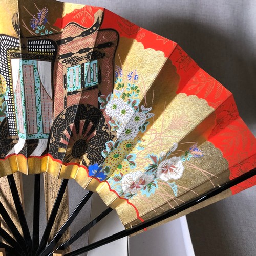 174 - Oriental fan and stand complete with box and instructions