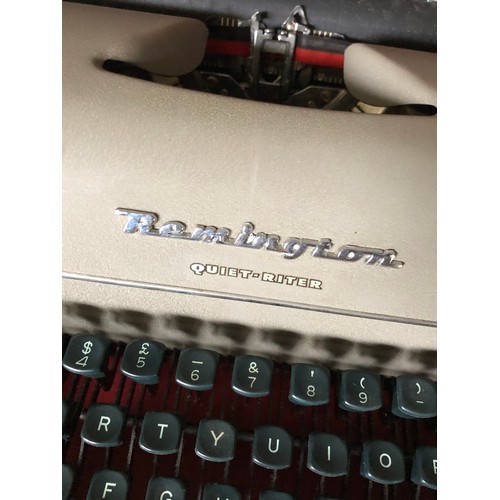 175 - Remington Quiet-Riter typewriter Miracle Tab complete with case