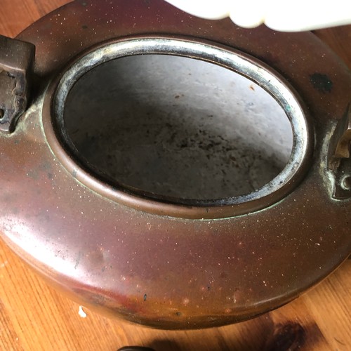 190 - Copper kettle with ceramic handle