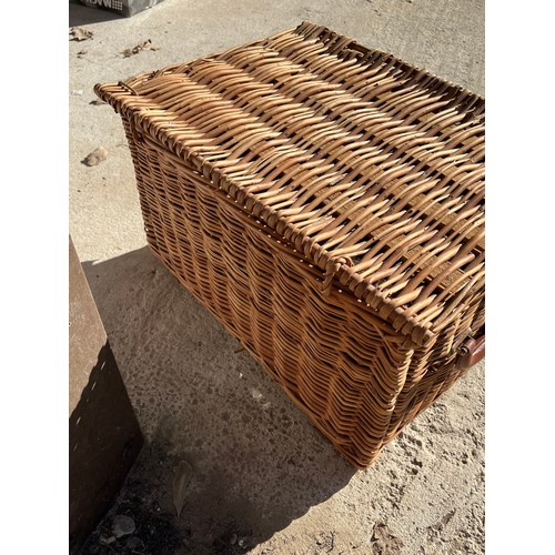 222 - Wicker basket/Hamper Including contents.