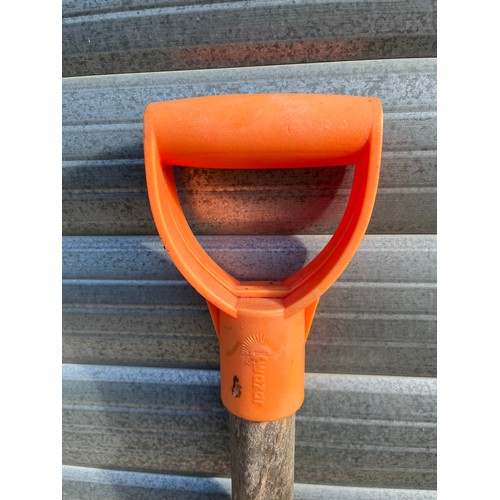 226 - Large plastic mucking out shovel.