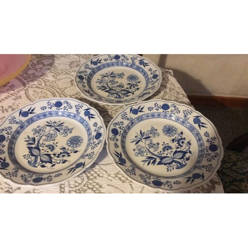 259 - 3 large Hutchenruther plates