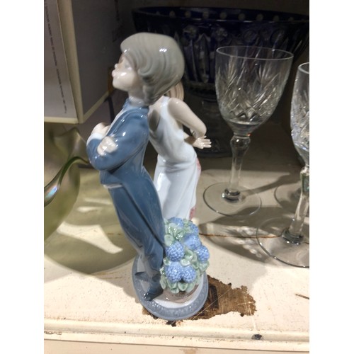 324 - Lladro boy / girl figurine