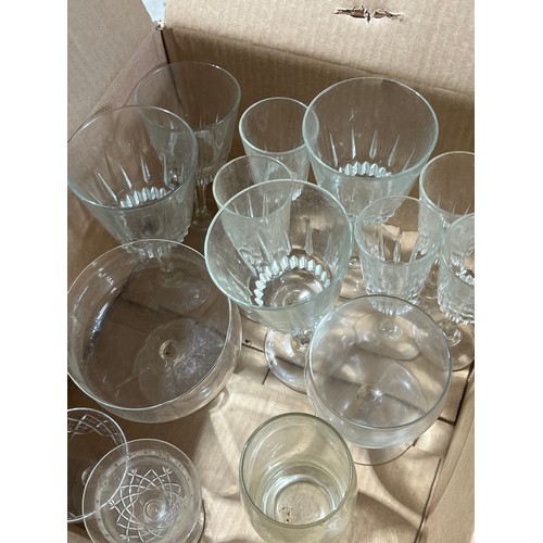 410 - Wine glasses. Some by Crystal d'Arque