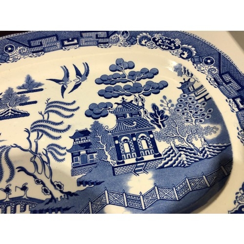 414 - Large Blue and white Willow pattern platter