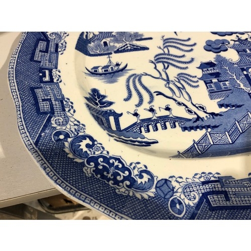 414 - Large Blue and white Willow pattern platter