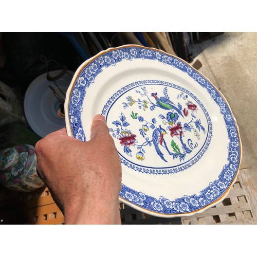 422 - Royal Venton ware by John Steventon & sons platter in Carmen pattern.