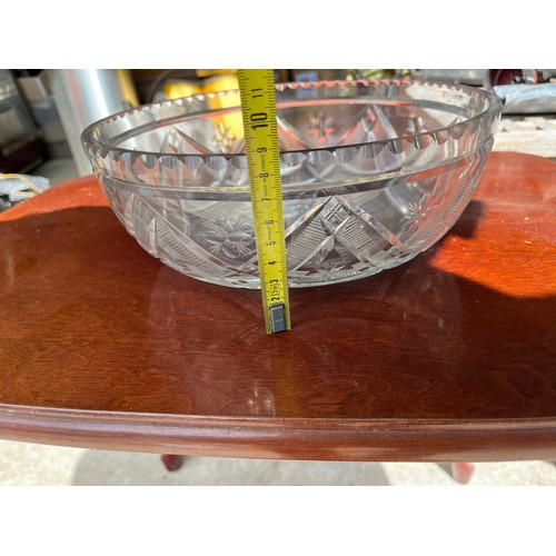 438 - A Large American Brilliant-Cut Glass fruit Bowl with hob-star design