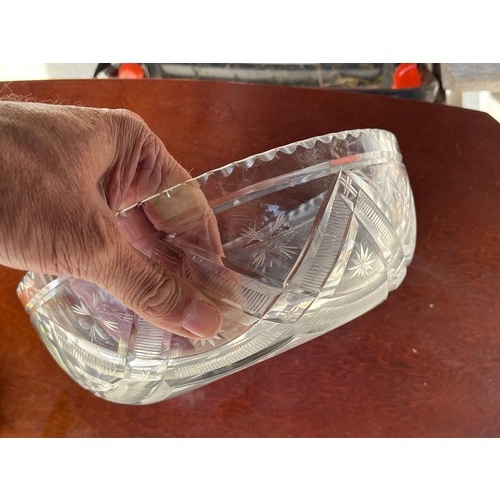 438 - A Large American Brilliant-Cut Glass fruit Bowl with hob-star design