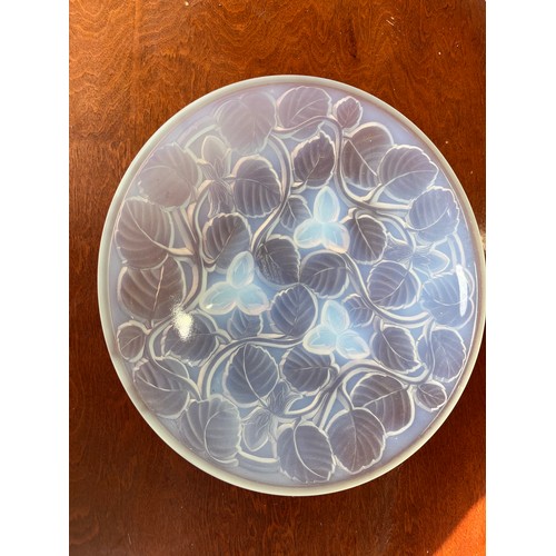 440 - Art deco French Arerrs Hazelnut design opalescent glass dish