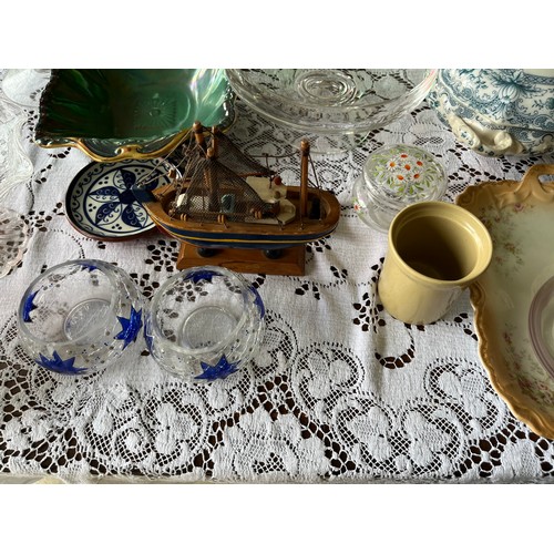 527 - Mixed lot of China and Glass