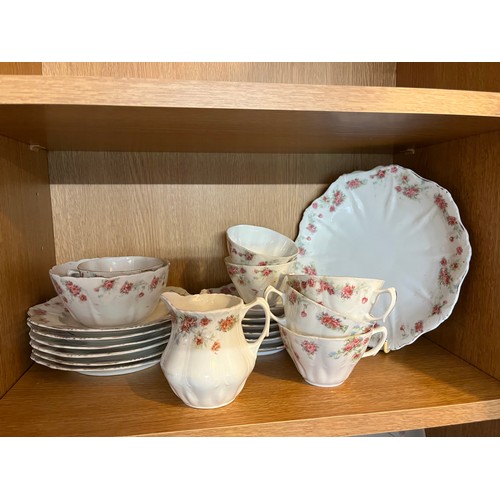 532 - Victorian tea set