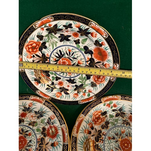 625 - 3No. Imari pattern plates. Probably Derby