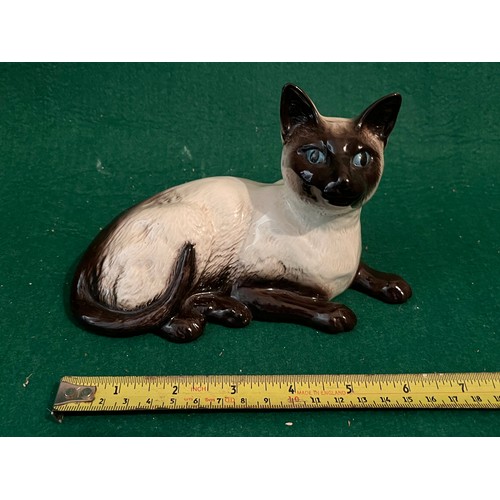 632 - Beswick Siamese cat No. 1559