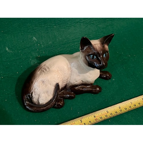 632 - Beswick Siamese cat No. 1559