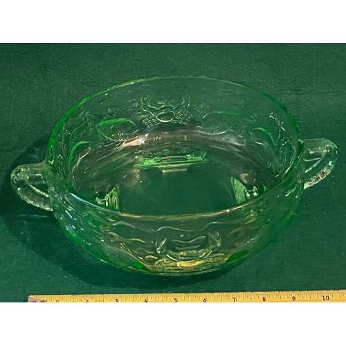 635 - Bagley green glass marine or sea pattern bowl with fish and crabs Reg. No. 7988443