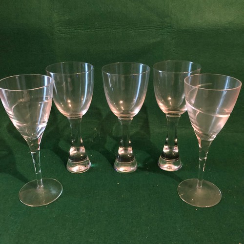 640 - 5 large wine glasses