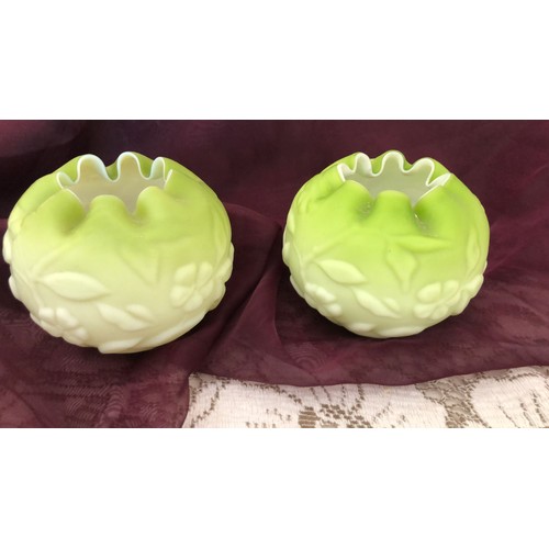 642 - Uranium glass custard posy bowls. UV reactive