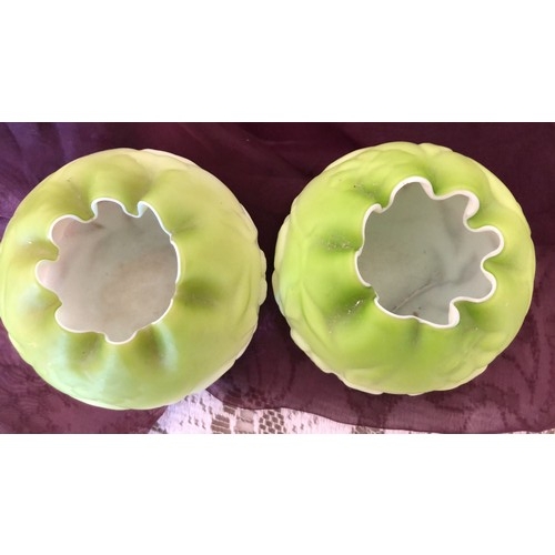 642 - Uranium glass custard posy bowls. UV reactive