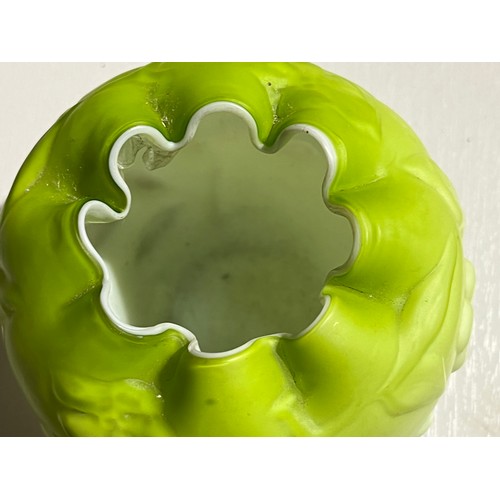 642 - Uranium glass custard posy bowls. UV reactive