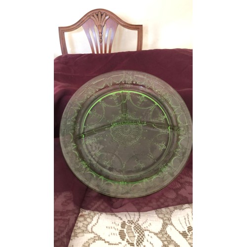 643 - Anchor Hocking segmented uranium glass plate. UV reactive