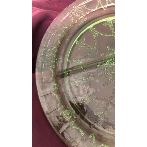 643 - Anchor Hocking segmented uranium glass plate. UV reactive