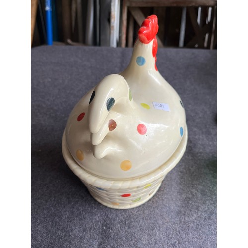 652 - Spotty ceramic chicken egg holder