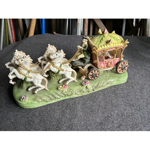 653 - Vintage Capodimonte horse drawn carriage