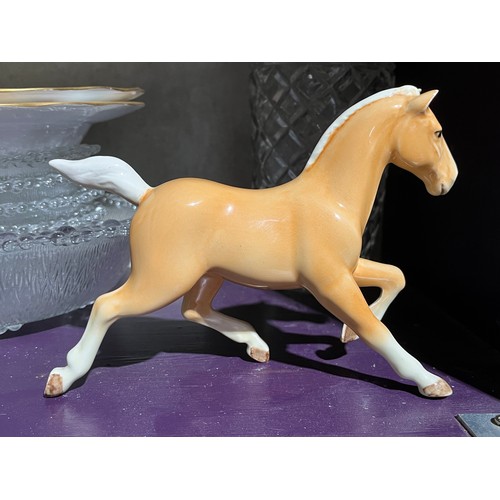 659 - Rare Sylvac Palomino Horse Model 3119