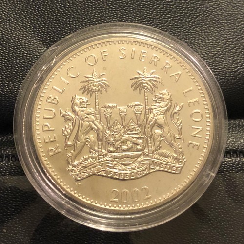 1102 - Sierra Leone 2002 £5 Golden Jubilee/ Blacksmiths visit