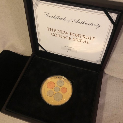 1111 - The new portrait coinage medal. Limited edition 3 of 500. 2015 Gold plated copper 10 ounce medal wit... 