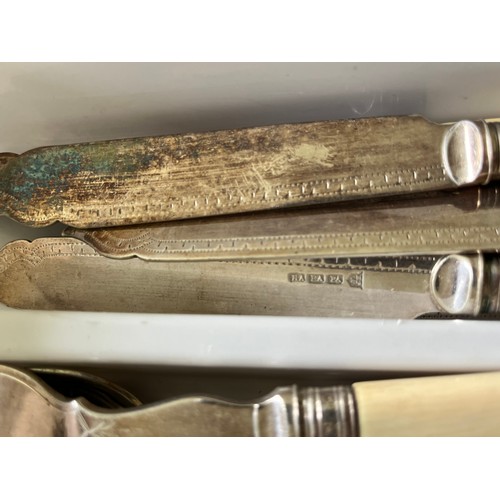 1155 - Silverplated, fish, knives and forks, etc