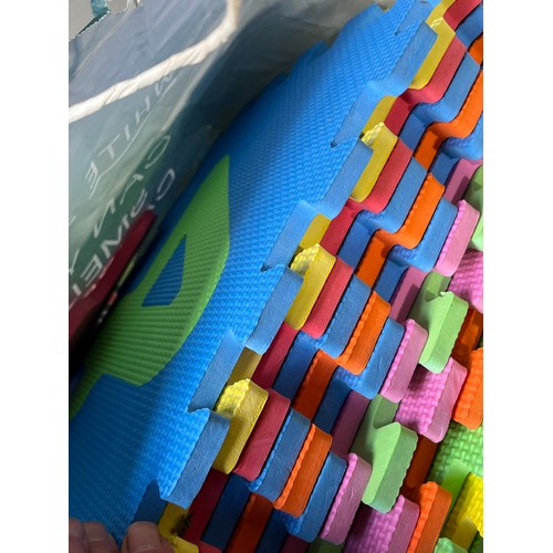 1431 - Bag of children's colourful play mats