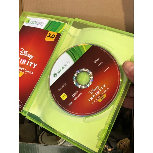 1435 - Xbox 360 Infinity game including characters and disc.