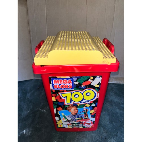 1440 - Quantity of Lego boxed,