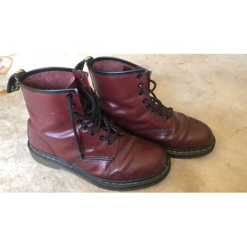 1477 - Pair of brown Dr Martin boots