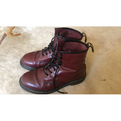 1477 - Pair of brown Dr Martin boots