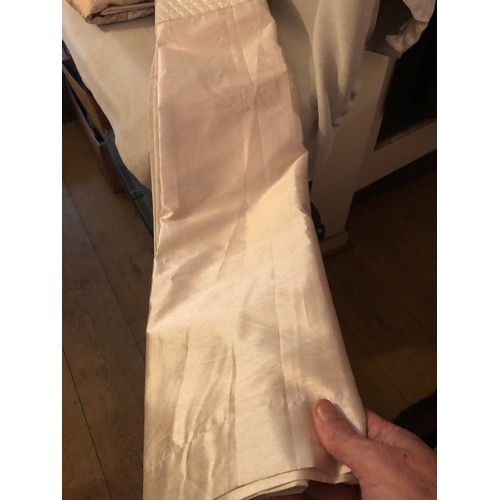 1490 - Pair of Dunelm bathroom curtains. Each 54