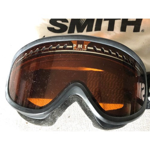 1532 - Smith Ski googles / mask. With PMT air flow system c/w bag