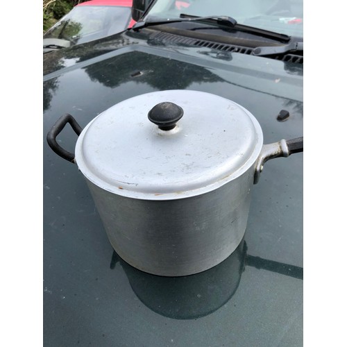 1567 - Crown Merton. Large Aluminium and Bakelite handled saucepan with lid.