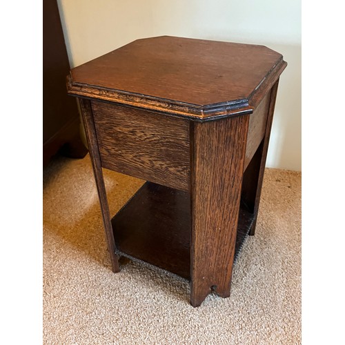 1854 - Lovely sewing box. Lined with shelf