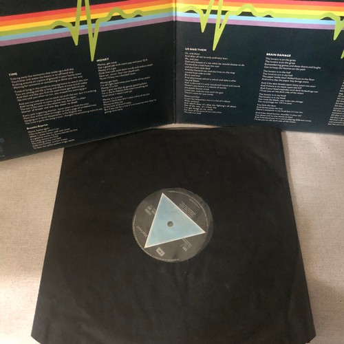 2221 - Pink Floyd - The Dark Side of the Moon. LP EMI Harvest SHVL 804 
This copy of the Pink Floyd's eight... 