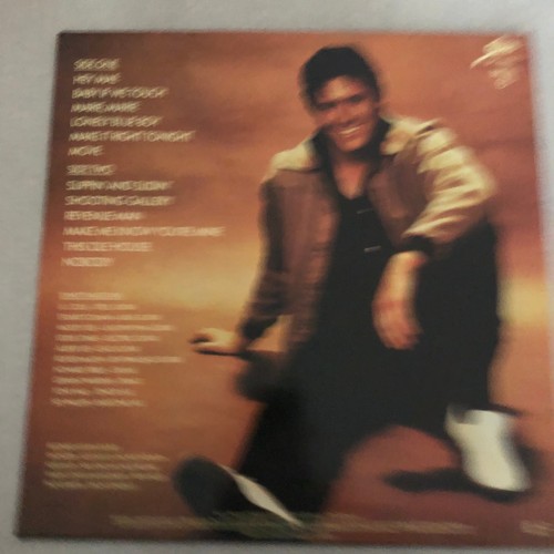 3259 - Shakin’ Stevens. This ole house. Epic EPC 84985