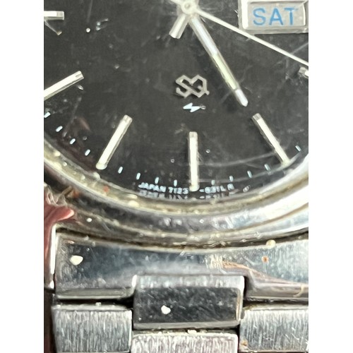 143 - Seiko quartz watch